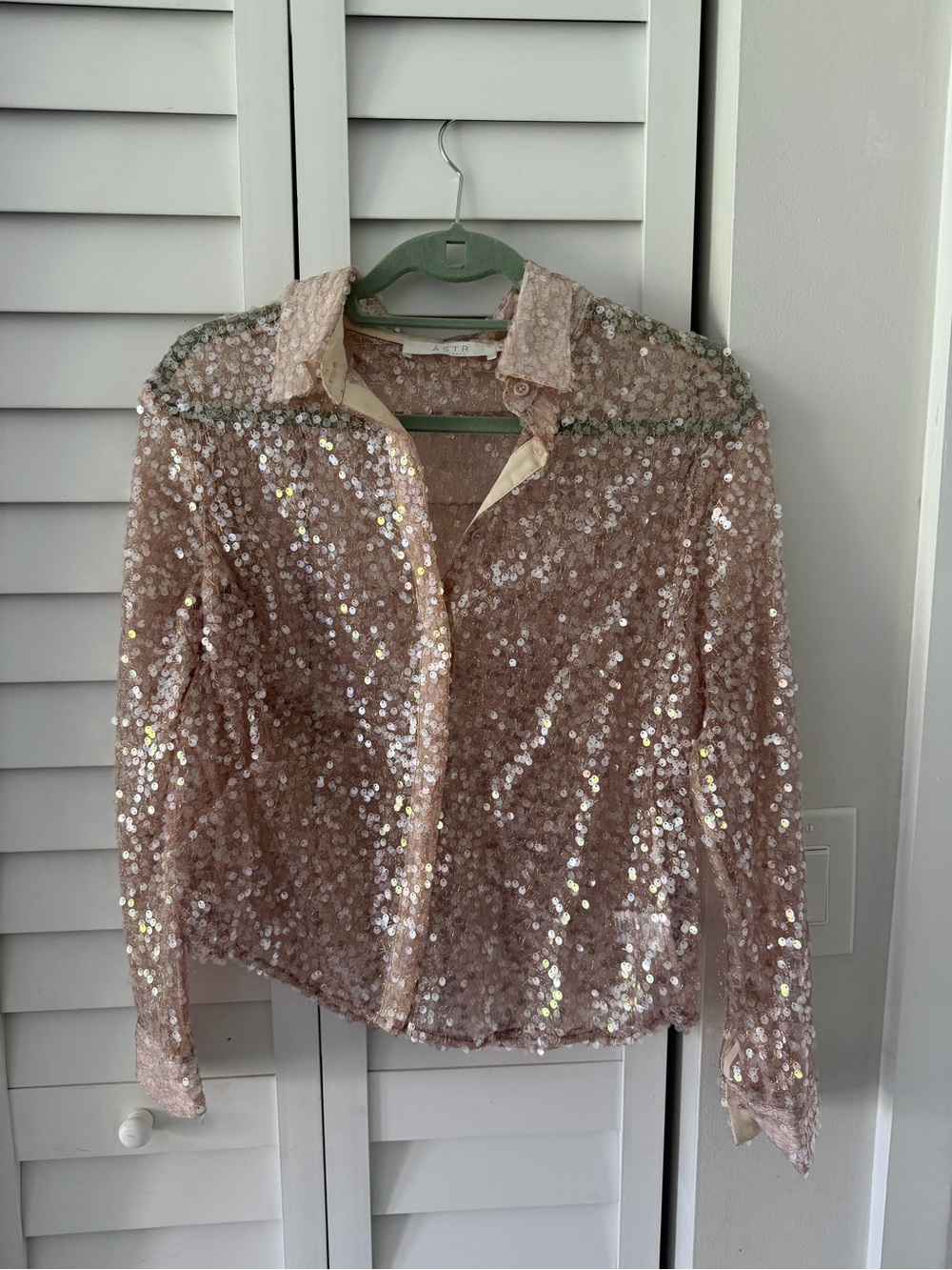 ASTR Iridescent Sequin Button-Up Blouse in Blush